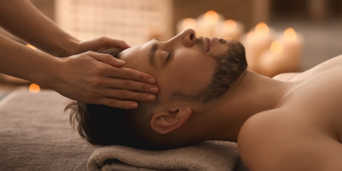 Normal massage at an erotic massage parlour